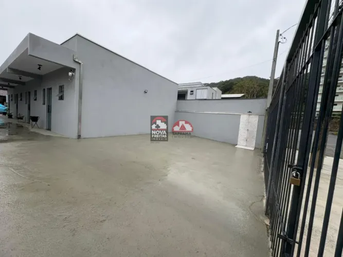 Kitnet para Locação Bairro Cidade Jardim, Caraguatatuba/SP