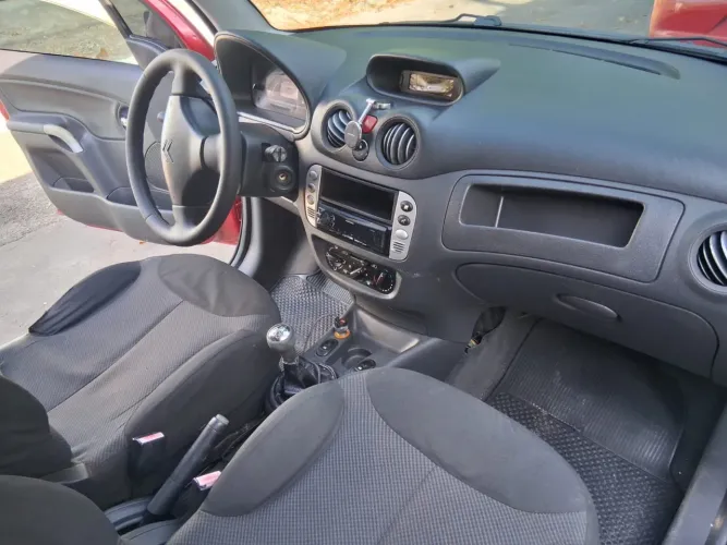 Citroen C3 GLX 1.4/ GLX Sonora 1.4 Flex 8V 5P 2011