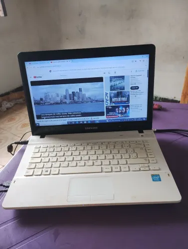 VENDO NOTEBOOK DA SAMSUNG COMPLETO SÓ 450,00 ZAP *80