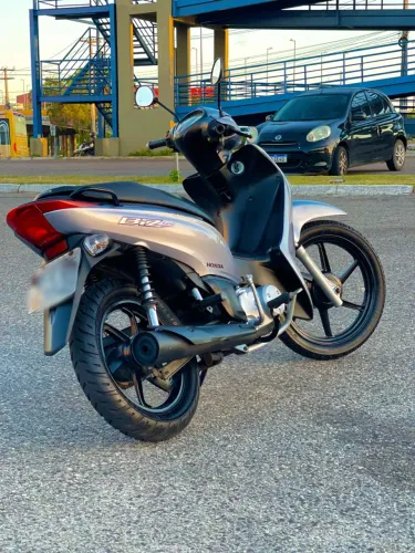 Biz 2014 ES Prata