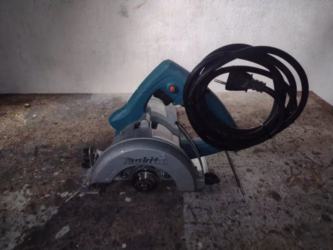 Serra mármore Makita