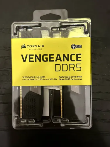 Memoria Corsair Vegeance DDR5 32GB 6000Mhz (Lacrada)