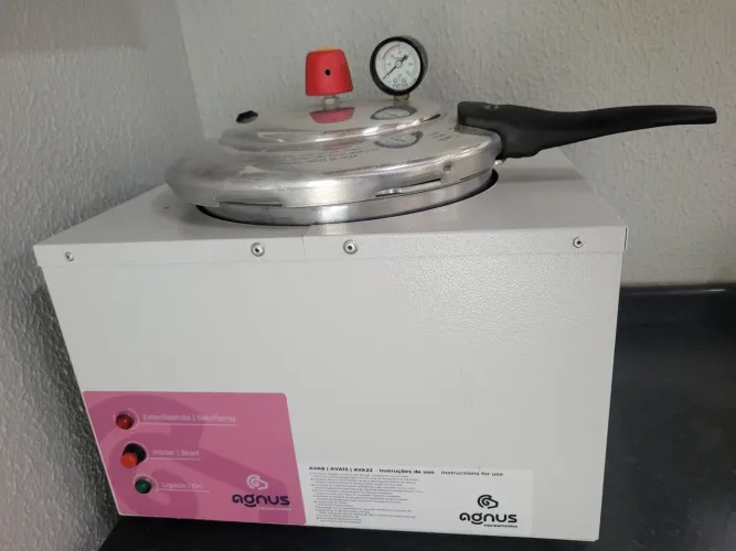 Autoclave semi nova