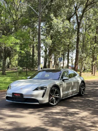 Porsche Taycan 4S Cross Turismo (elétrico) 2024