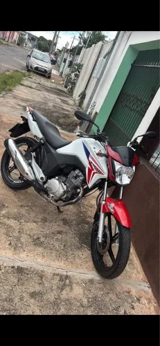 Vendo Titan 150 Ano 2015