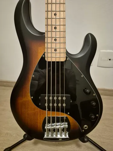 Baixo Sterling StingRay 5 Sunburst