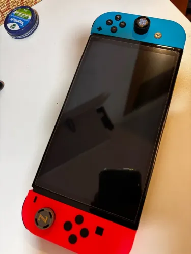 Nintendo Switch OLED Pouco Usado