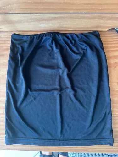 Top tomara que caia preto p