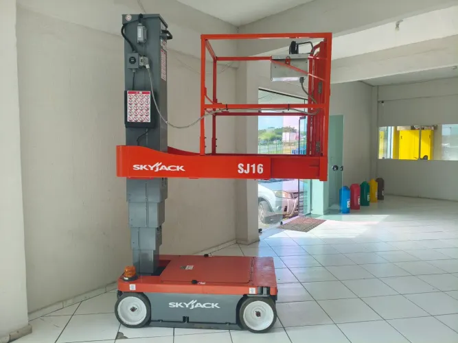 Plataforma elevatória Skyjack SJ 16