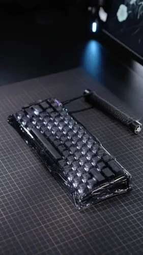 Teclado Gravastar v60 onyx crystal
