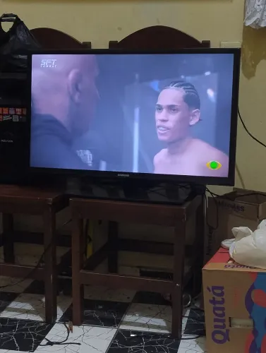 Vendo ou troco tv led 32 polegadas Samsung