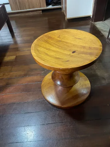 Banquetas de madeira maciça