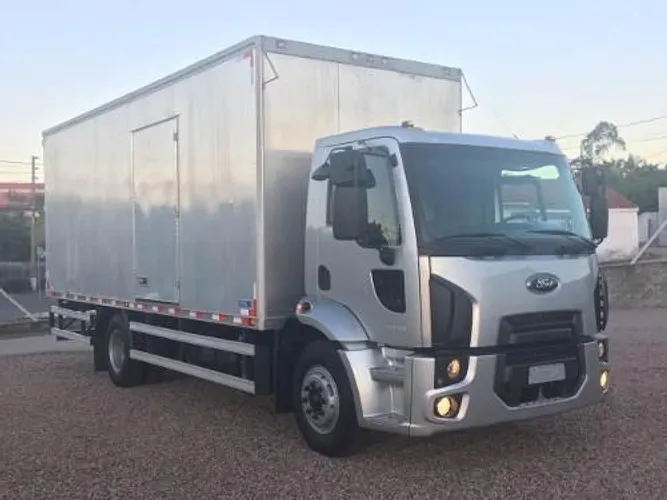Stelter Transportes-Mudanças e transporte particular e comercial para todo Brasil