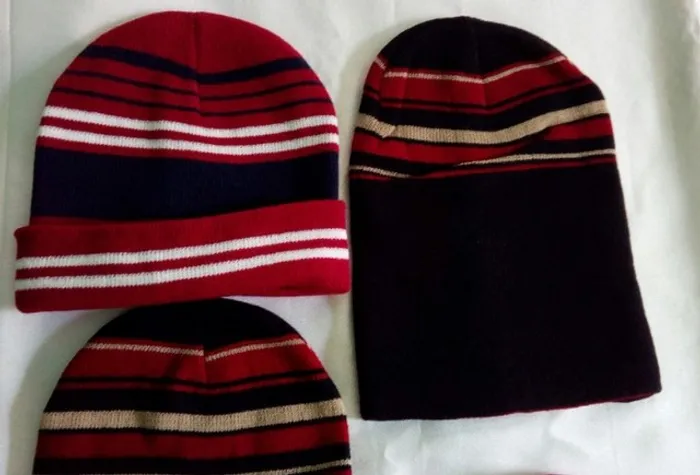 Gorro touca em Lã listras valor cada super barato aproveite