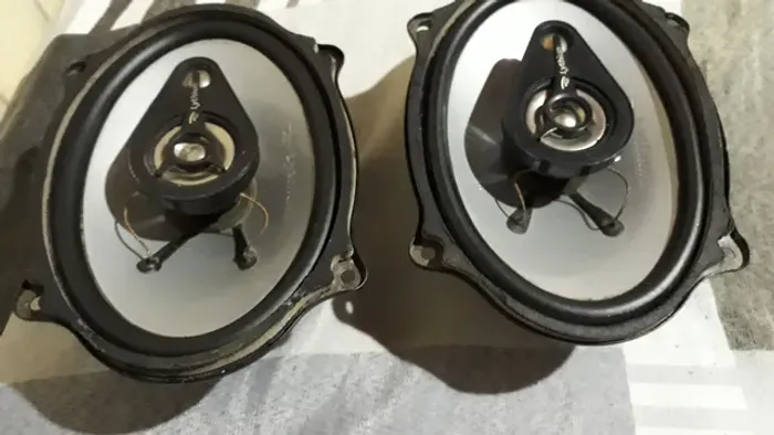 Alto falantes Lythium 5x7  Oval  exelente estado original. 