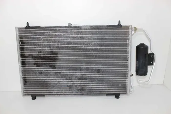 Condensador Do Ar Condicionado Peugeot 206 207 1.6 