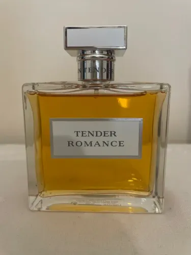 Tende Romance apenas experimentado