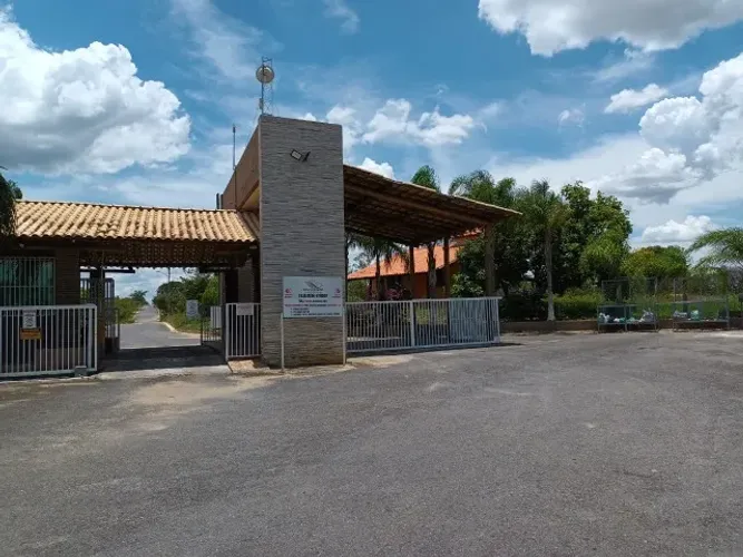 Lote 1.000 m², plano em condomínio fechado, Jaboticatubas.