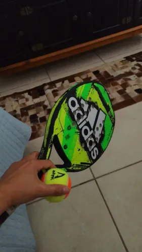 Vendo raquete de Beach tenis