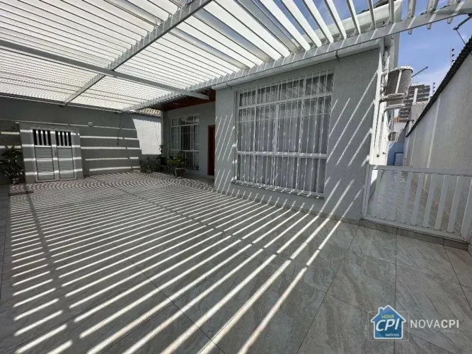 Casa no Canto do Forte 3 Suítes Alto Padrão
