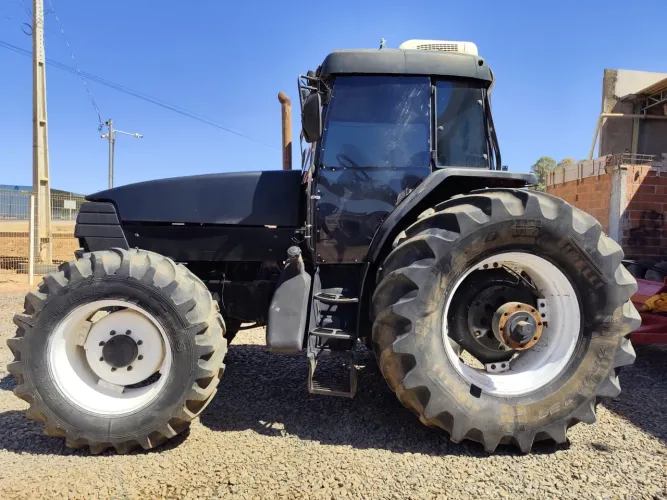 Trator Case MXM 135 cv