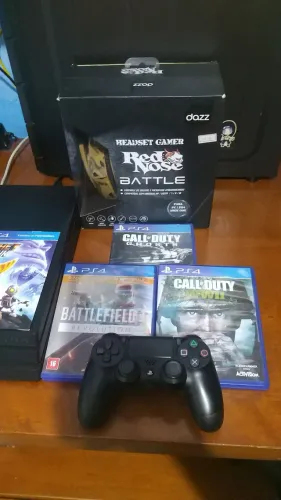 Ps4 Pro Controle+fone+jogos tudo ótimo.