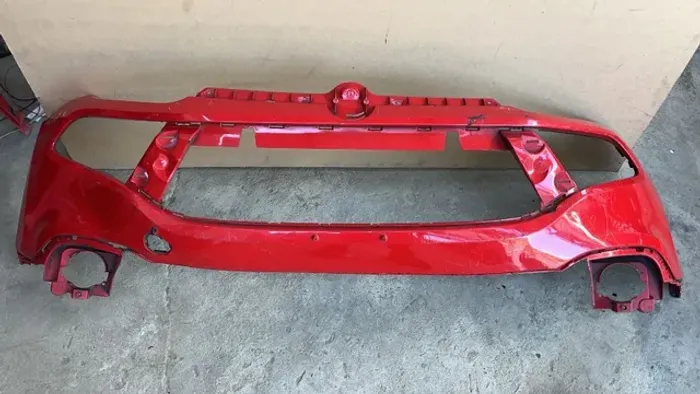 Para-choque Fiat Toro 2016 c/detalhes .