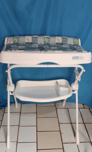 Suporte com trocador de bebe