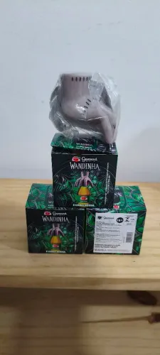 Kit com 9 unidades lacradas mãozinha Guaraná Antártica Wandinha. 