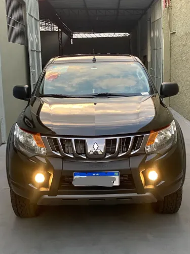 L200 Triton Outdoor 4x4  - Apenas 3.800Km - De garagem !