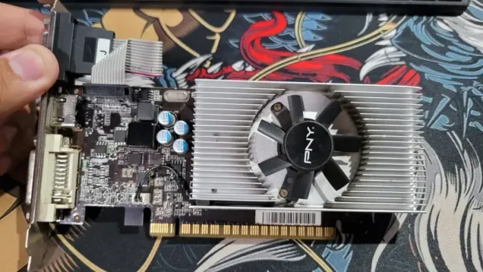 Kit 3 placas de vídeo para teste/peças - GT 730, GT 210, Radeon HD 5750