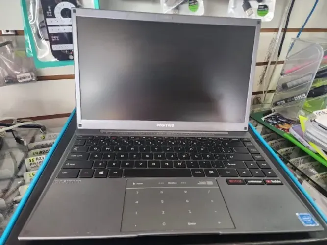 Notebook Positivo Motion C4128D 6 mese de Garantia bem conservado.