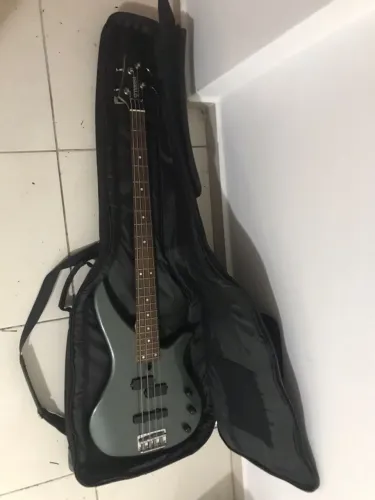 Contrabaixo Yamaha RBX 270J de 4 cordas