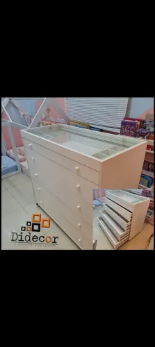 Cômoda branca