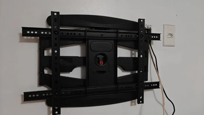 Suporte de Parede ELG  articulado  TV de 32" a 75"