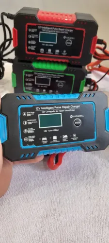 Carregador para bateria 12V carro moto