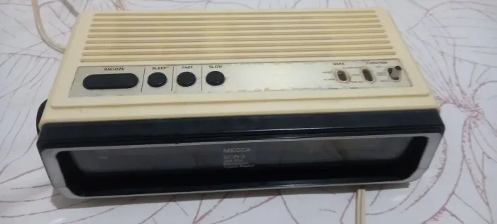 Rádio Relógio Mecca ECR 3 AM/FM