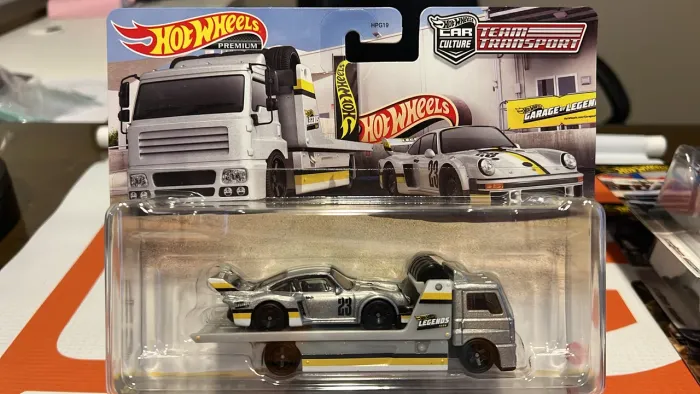 Team transport Hot Wheels Legends