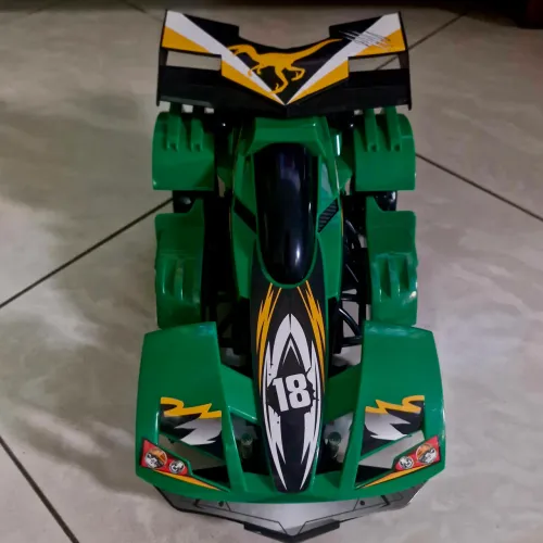 Família mudando - Tudo ate $30 - Carrinho de brinquedo dinossauro com controle remoto