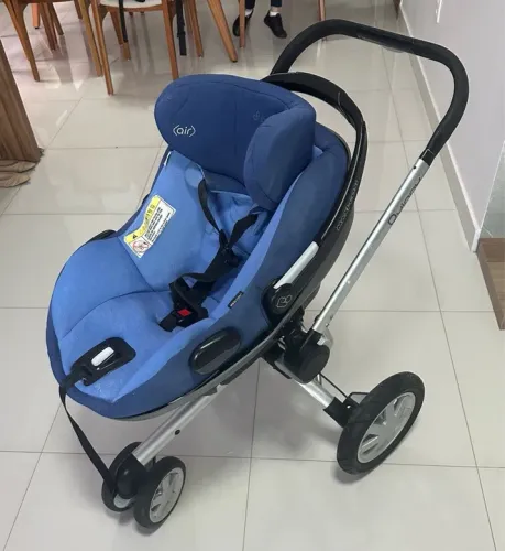 Carrinho Quinny Buzz + Bebê Comforto Maxy Cosi