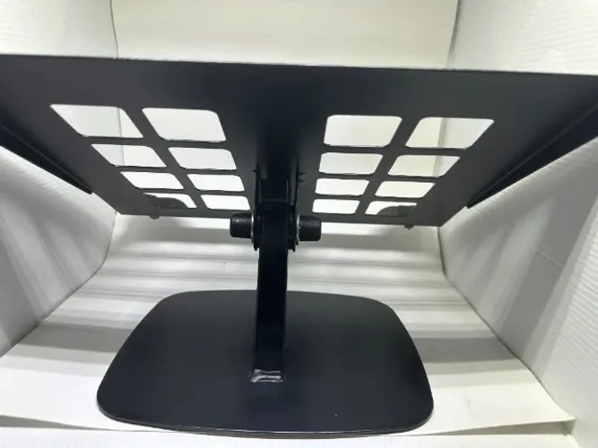 Suporte para notebook com ajuste de inclinação por roldana