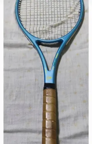 Raquete de Tênis 