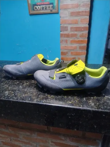 Sapatilha Fizik original 39 Brasil mountain bike