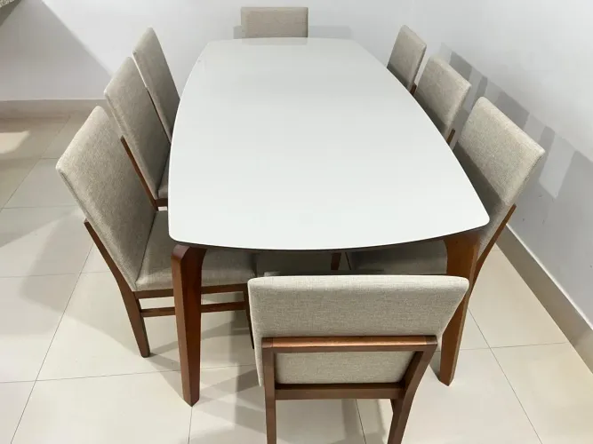 Mesa toda de madeira pronta entrega nova