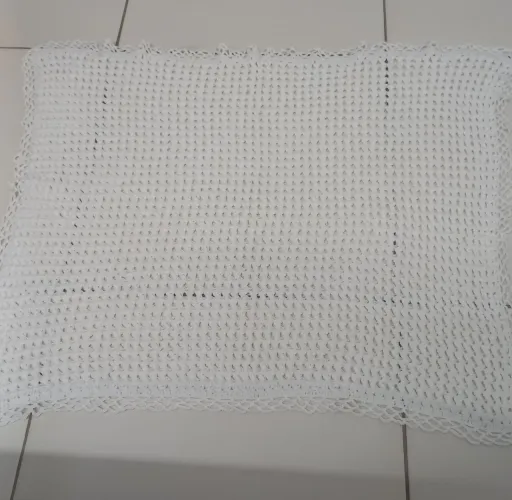  Manta  de bebê em Crochê - Branco