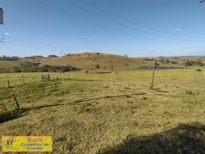 Vende-se Fazenda de 110 alqueires em Carlopolis PR