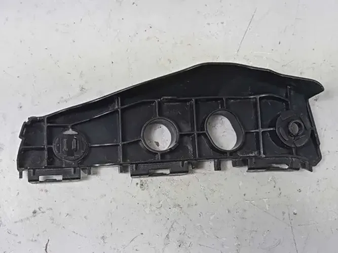 Guia Para-choque Dianteiro Direito Corolla 2008 À 2012 Cx117