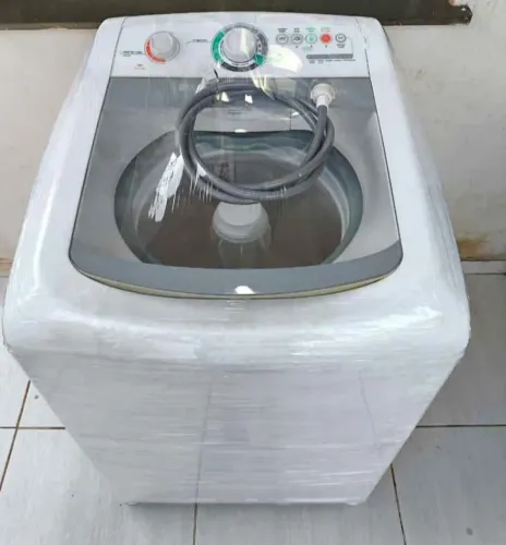 Vendo máquina de lavar com garantia e todas higienizadas 