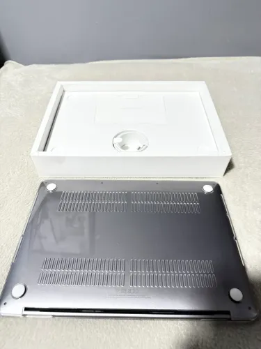 Notebook Apple MacBook Pro com chip M2 