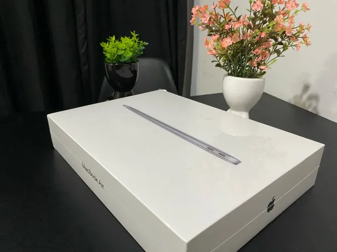 MacBook Air Novo na Caixa